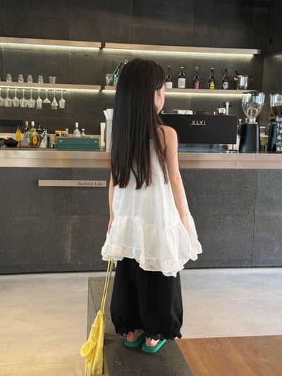 D1-017 韓版小眾設計感別緻吊帶裙+黑褲子9