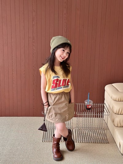 A1-007 美式字母撞色個性破洞時髦感上衣背心+卡其短裙2
