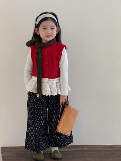 D1-023 復古蕾絲拼接針織馬甲套裝6