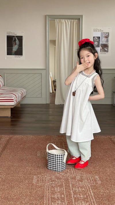 D1-018 韓版花邊蕾絲背心+白色吊帶棉布裙2