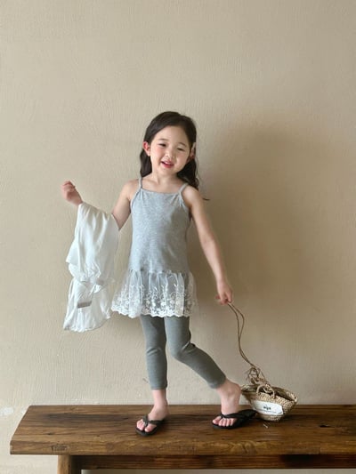 D1-001 韓版連帽長袖襯衫+吊帶2件套空調衫/灰色打底褲10