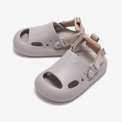 New Balance 韓國限定款 胖胖涼拖鞋 童鞋2