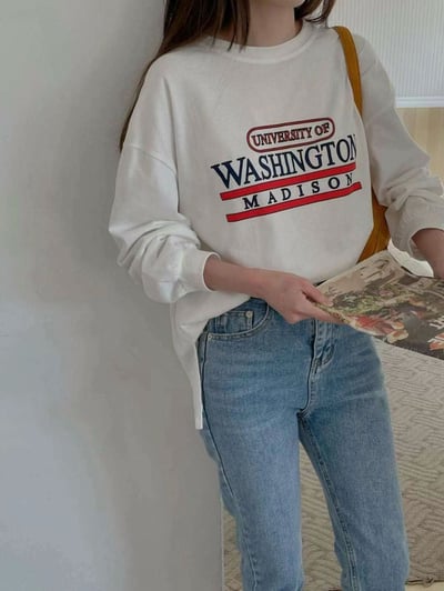 字母印花圓領寬鬆長袖T恤 共三色2