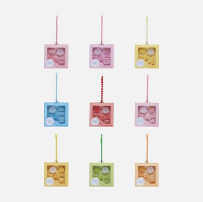 SUPER JUNIOR 快閃店 "Grand Opening! SJ Market" 官方周邊 壓克力鑰匙圈吊飾(隨機)1