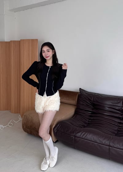 B01 伊莎貝爾羽毛鬆緊短褲1