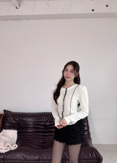 A14 瑪莉的蕾絲邊針織衫1