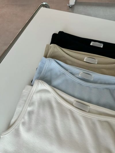 D06 細肩純色背心10