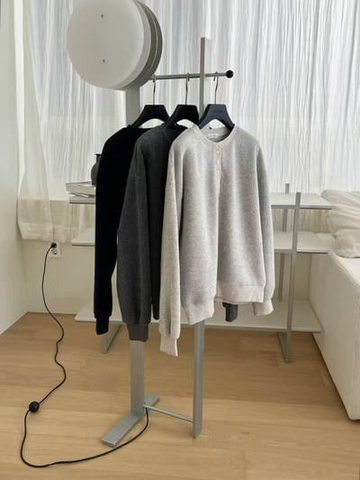 De17 排扣大學Tee8