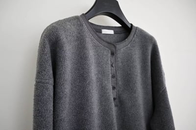 De17 排扣大學Tee4