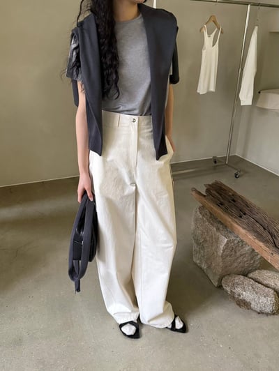 Ap23 高腰繭型白褲1