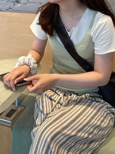 Mm12 輕薄木耳邊上衣1