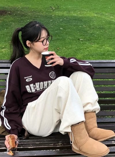 G08 美式V領大學T 3colors5