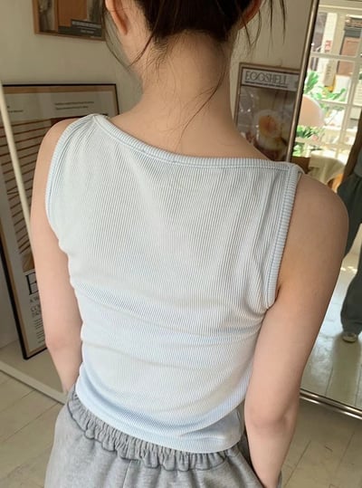 D06 細肩純色背心3