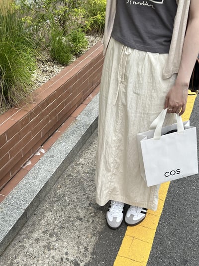 E07 高個女孩的後開衩工裝裙2