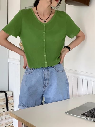 C14 天絲木耳邊排扣上衣2