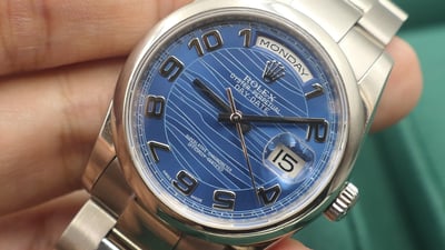 【全球最低價】特殊水波紋藍色面盤！ROLEX勞力士18K白金Daydate 118209盒單全美品1