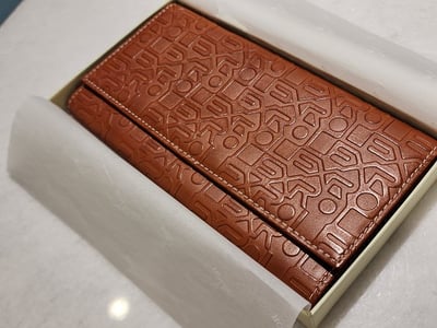 (美好時光）全新品！！ROLEX 原廠精品長皮夾 （可放超多現金與卡片，非常好用，我自己用8年了）3