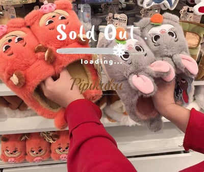 𝐙𝐨𝐨𝐭𝐨𝐩𝐢𝐚海外快閃店《毛絨造型拖鞋》1