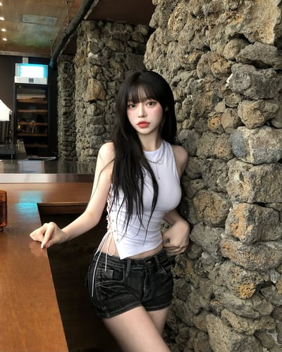 Night Crush Shorts 後口袋低腰裂痕pt3