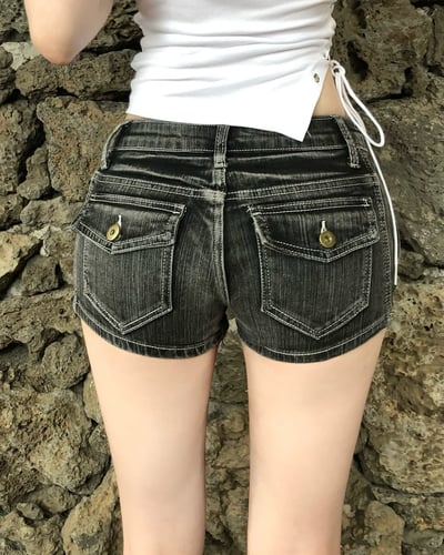 Night Crush Shorts 後口袋低腰裂痕pt2
