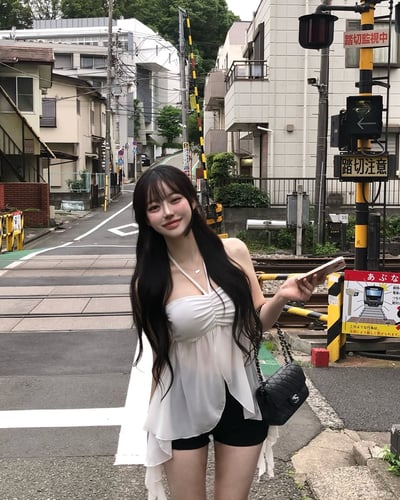 Whisper Flow Top 掛脖雪紡上衣 (2 color)2