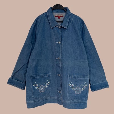 ✿眨眼有電✿ {M0143} 牛仔電繡小花圖騰外套1