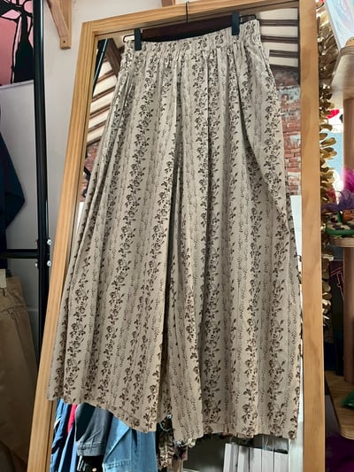 ✿全新選物✿ {A059} 溫柔小花褲（咖/藍/黑）2