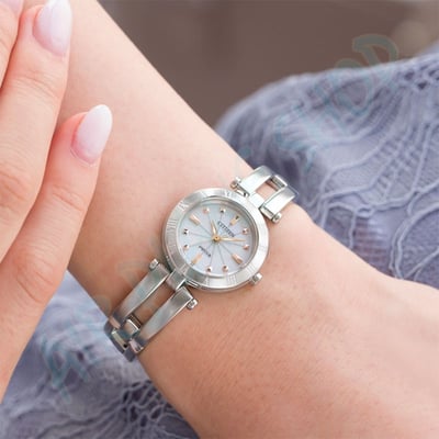 星辰CITIZEN 復古女錶 白面盤 圓錶 小錶徑 NA15-1572C2