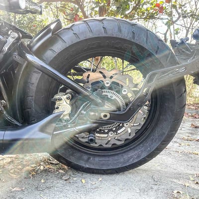 凱旋bobber後卡鉗大螃蟹 bobber後煞車 bobber卡鉗 brembo2