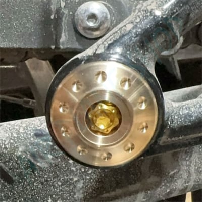 凱旋後坐踏板移除裝飾螺絲 thruxton螺絲 speedtwin螺絲2