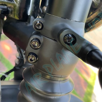 凱旋鈦合金螺絲 凱旋黑化 bobber t100 t120 streettwin speebtwin scrambler1