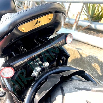 凱旋bobber尾標 bobber車標1