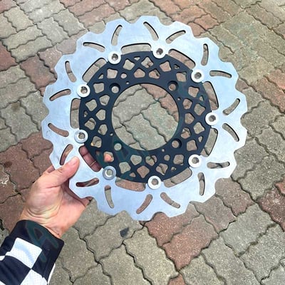 凱旋bobber後卡鉗大螃蟹 bobber後煞車 bobber卡鉗 brembo3