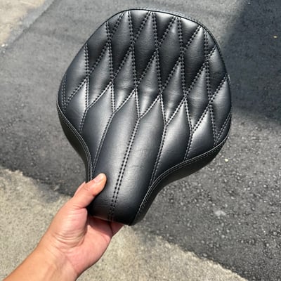 凱旋bobber坐墊 triumph bobber菱格紋坐墊4