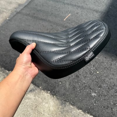 凱旋bobber坐墊 triumph bobber菱格紋坐墊6