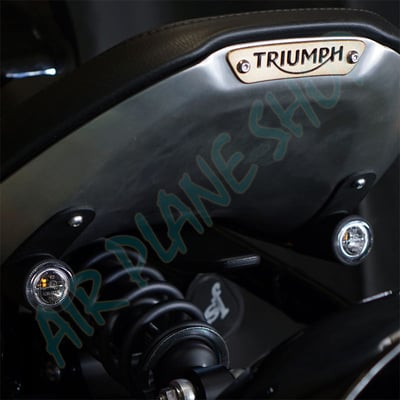 凱旋坐椅尾燈 triumph bobber方向燈尾燈 凱旋bobber煞車燈1
