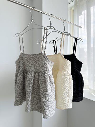 H17 背綁帶小花細肩上衣12