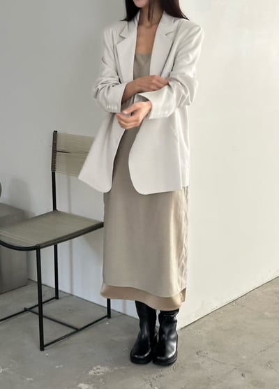 B07 細節腰身線條西裝外套4