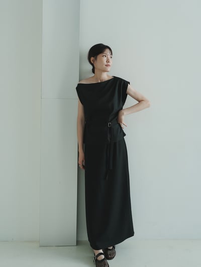 J01 挺版斜肩不規則上衣5