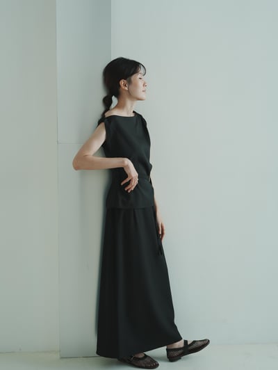 J01 挺版斜肩不規則上衣6