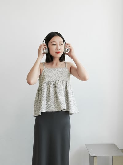 H17 背綁帶小花細肩上衣2