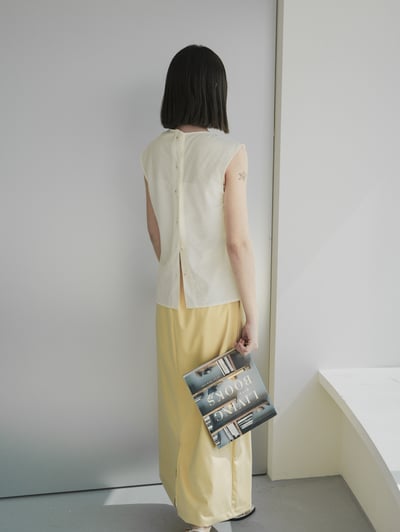 T03 不對稱式肩領排釦衣12