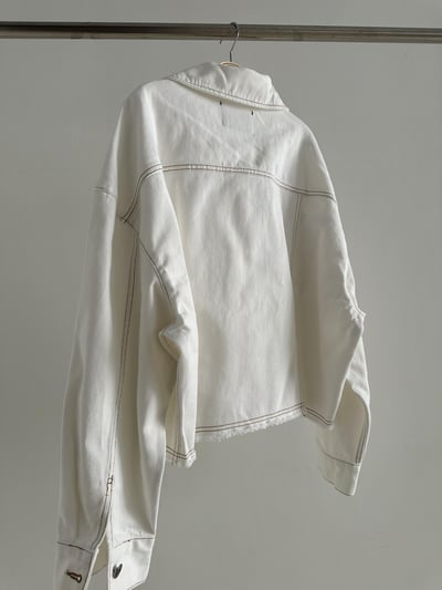 V08 不修邊單寧抽鬚外套7