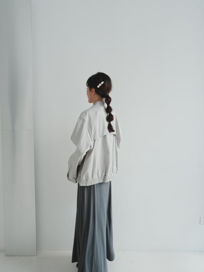 J05 拉鍊風衣片設計外套6