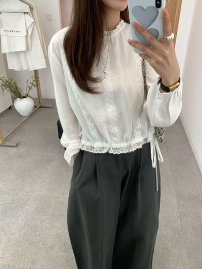 B13 短版側綁布蕾絲上衣1