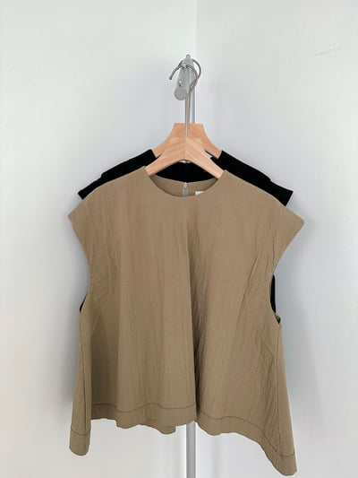 E02 俐落腰身設計款上衣12