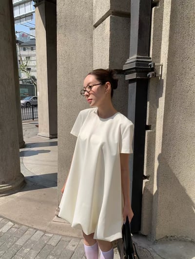 T05 典雅細緻緞面洋裝12