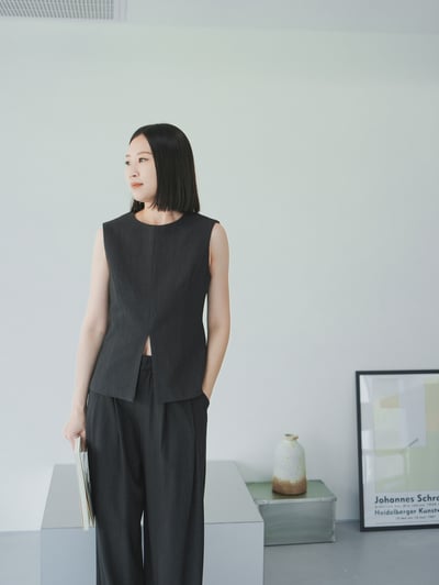 T06 開衩倒V西裝式套裝5