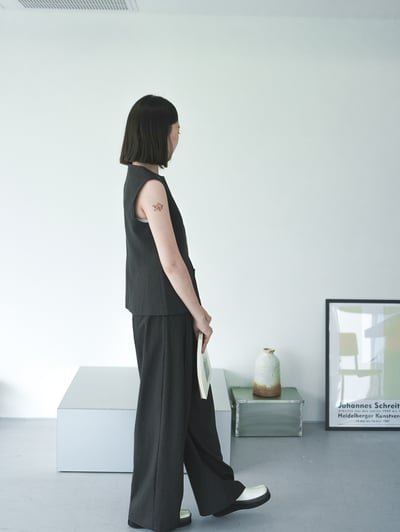 T06 開衩倒V西裝式套裝6