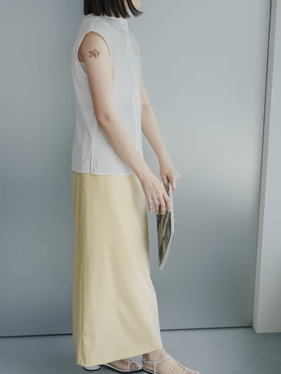 T03 不對稱式肩領排釦衣10